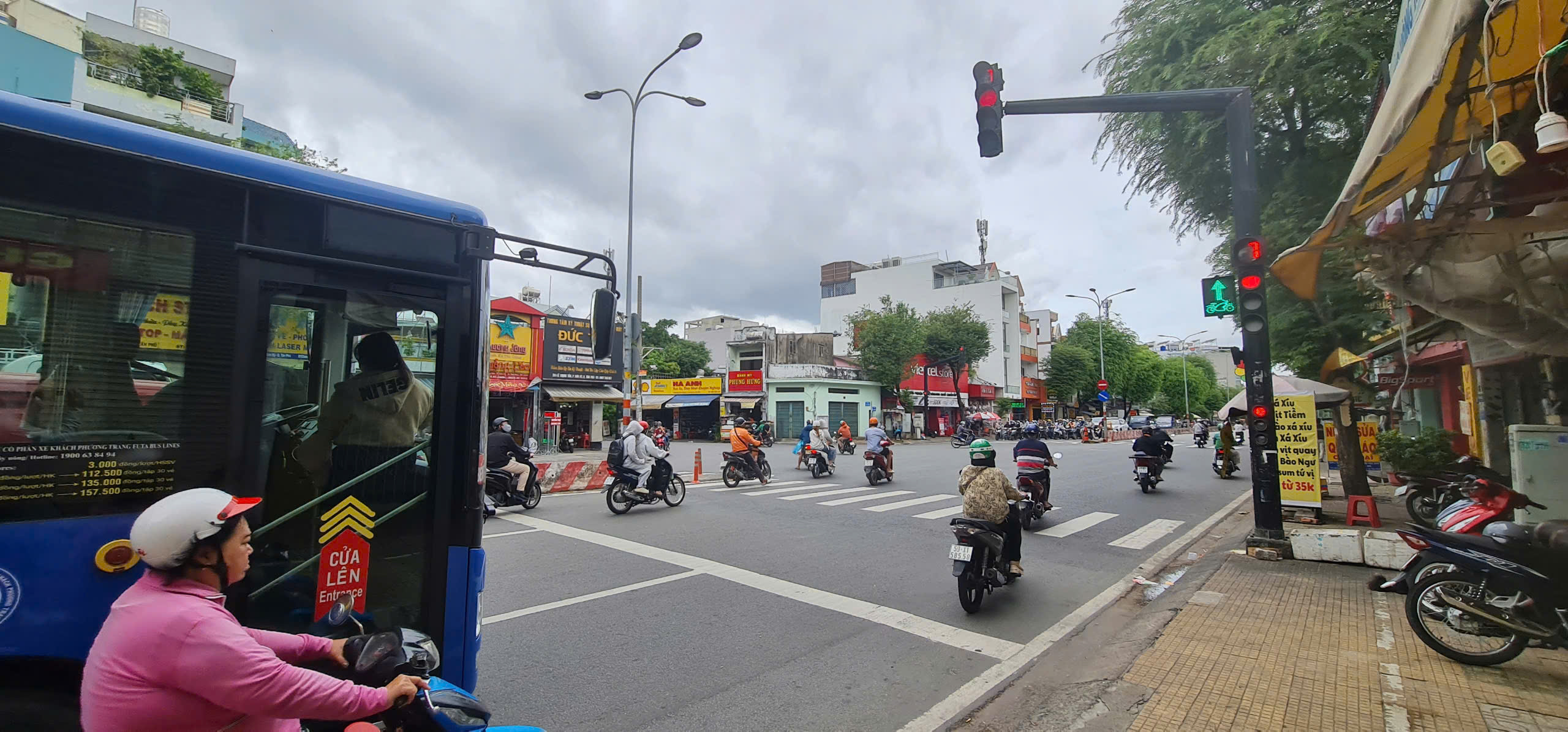 Cho thuê nhà mặt tiền Lê Trọng Tấn 90m²- 21Triệu -GẦN AEON - Ảnh 1